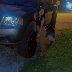 Meet your Posher, Elisa